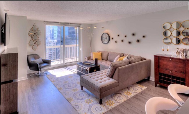 Photo - 500 N State St Unit 1102