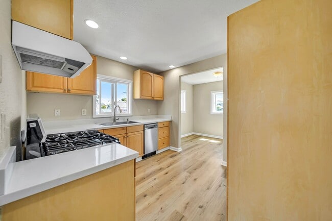 Photo - Charming Duplex in Historic Old Town Suisu...