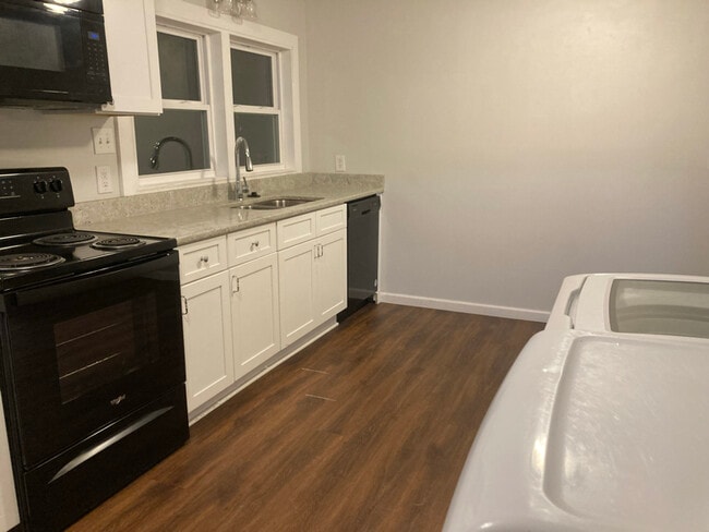 Photo - 3237 Kingston Hwy