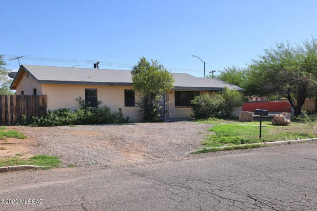 Building Photo - 1304 E Copper St Rental