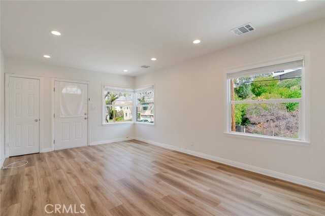 Photo - 1466 Stanley Ave