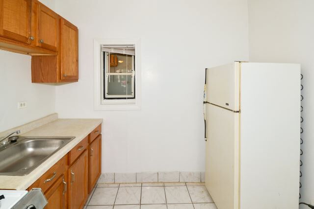 Photo - 4854 N Damen Ave Unidad 200