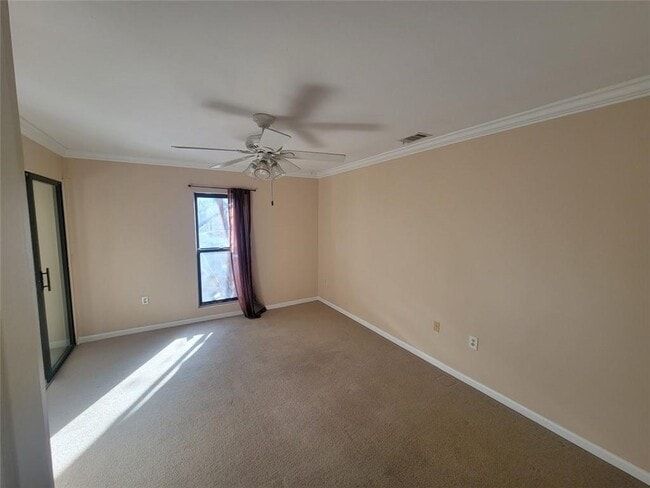 Photo - 23212 Plantation Dr NE