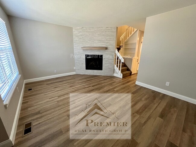 Photo - 7905 Lexington Park Dr