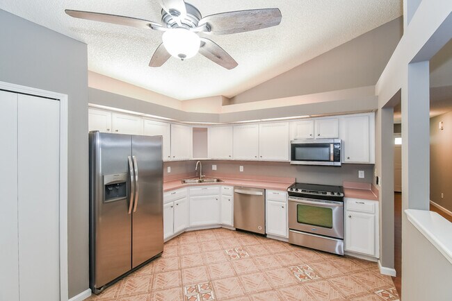 Photo - 1876 Ontario Ct