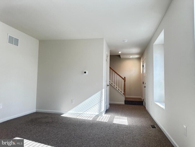 Photo - 377 Minck Ave