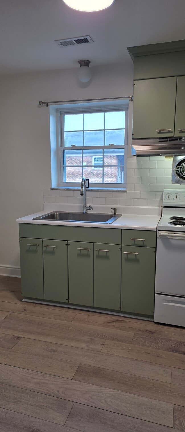 Photo - 4050 Forest Hill Ave Unit 4050 Forest Hill Avenue #U35