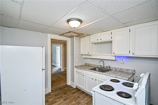Building Photo - 825 7th St NW Unit 2