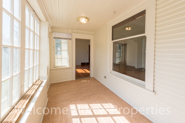 Photo - 1125 W Pine St