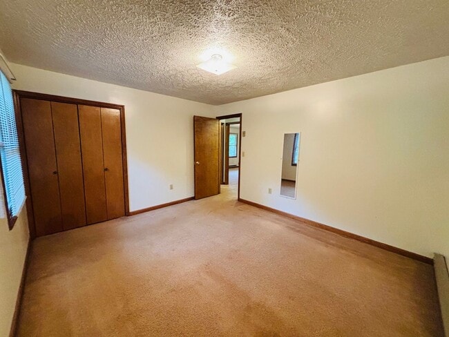 Photo - 804 Craigs Mountain Rd