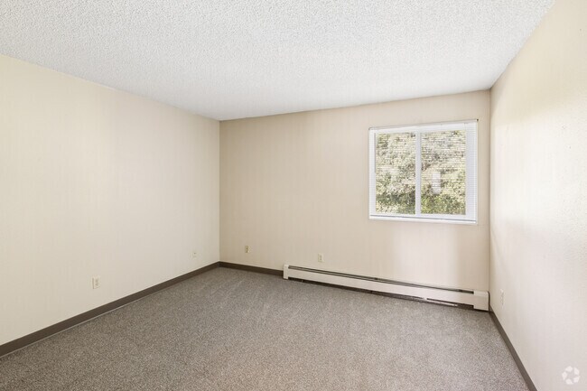 2BR, 1BA - 825SF - Bedroom