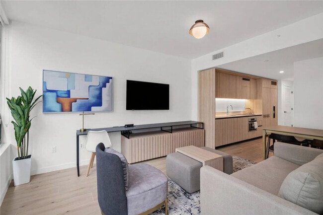 Building Photo - 225 N Miami Ave Unit SI ID1520399P