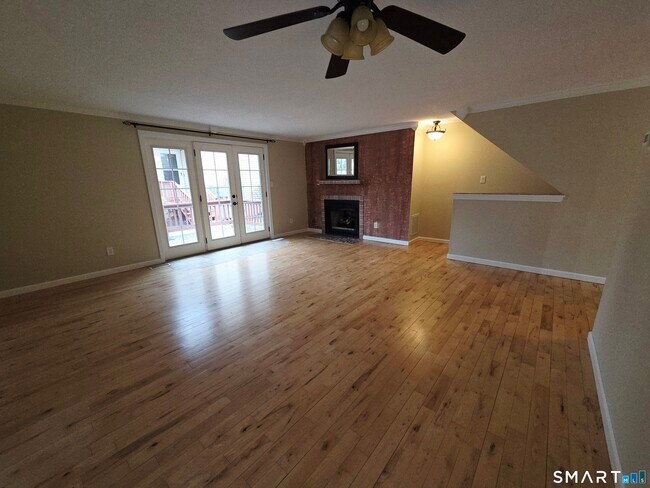 Photo - 12 W Meadow Ln Unit 2