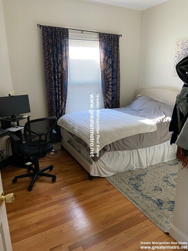 Photo - 856 E Broadway Unidad 1