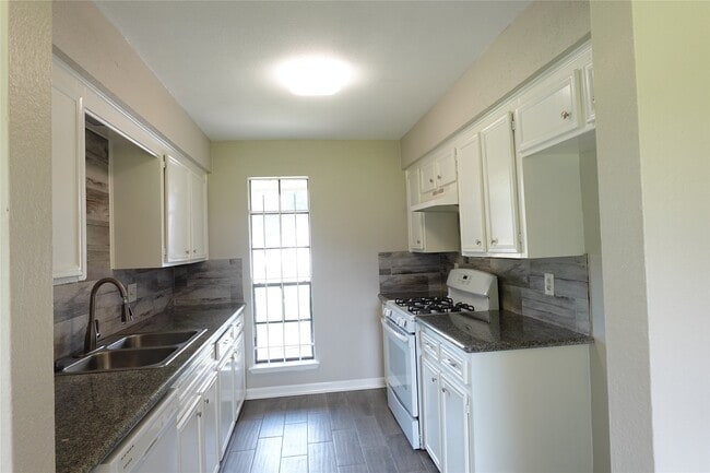 Photo - 7215 Haverton Dr