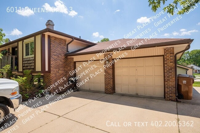 Photo - 6011 Queens Dr Unit 3