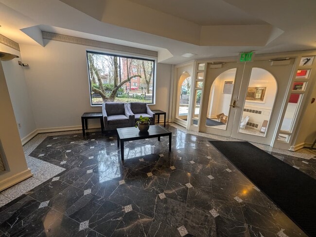 Photo - 1933 Commonwealth Ave Unit 4