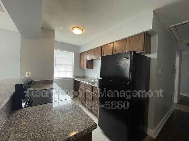 Photo - 5500 Dianna Dr Unit 1