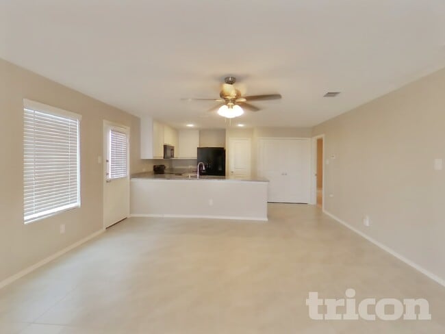 Photo - 116 Cornstalk Ln