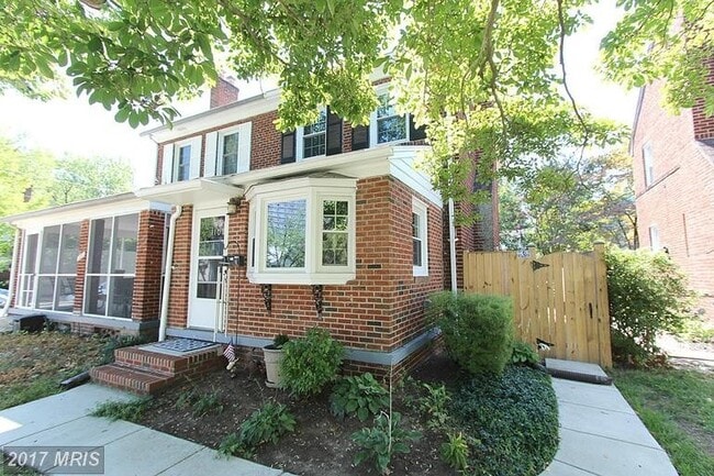 Photo - Wonderful Home in Great Arlington Location!