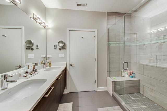 Photo - 1611 N Hermitage Ave Condo Unit 0403