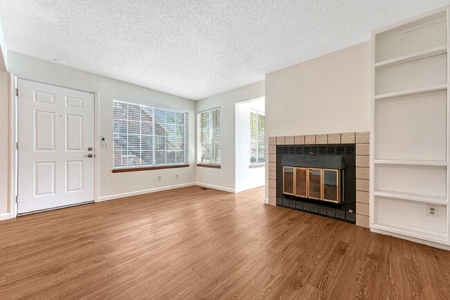 Photo - ****MOVE IN SPECIAL**: Move in before Octo... Unit A