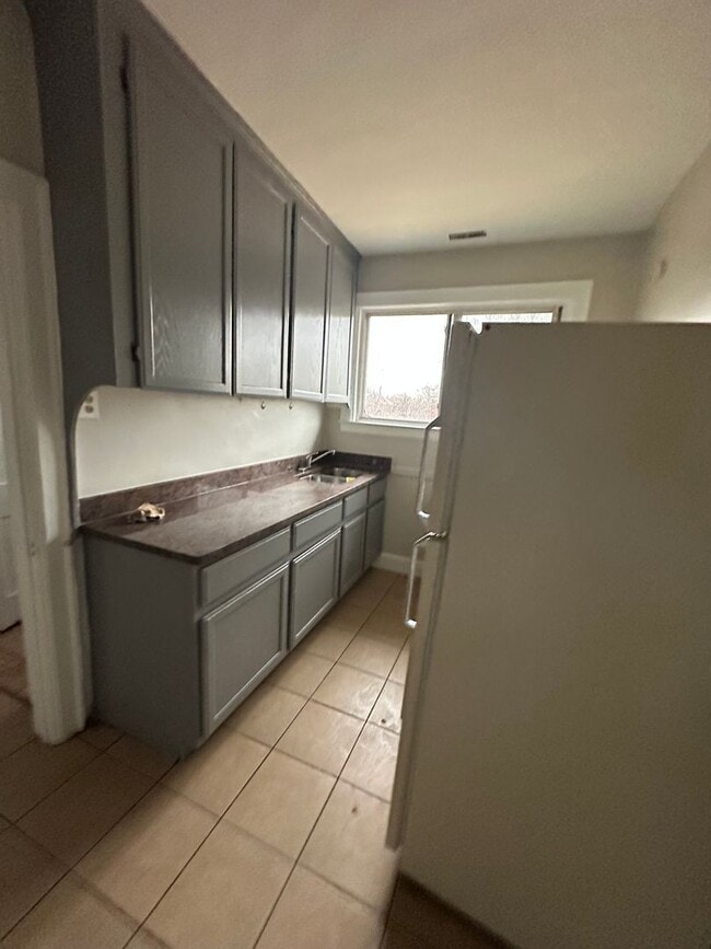 Photo - 2741 Doris St Unit Upper 1