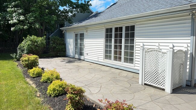 Photo - Nice Three-bedroom Two Car Garage corner lot