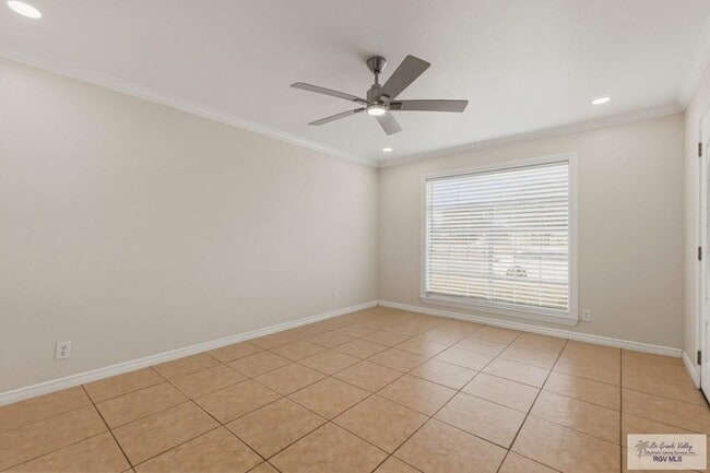 Photo - 711 Cisneros St