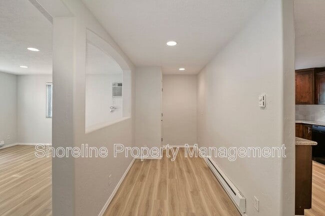 Building Photo - 2110 Brittany Ln