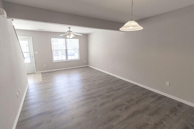 Photo - 1417 Bodie Dr