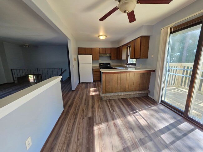 Photo - 460-462 Pepper Ave Unit #462