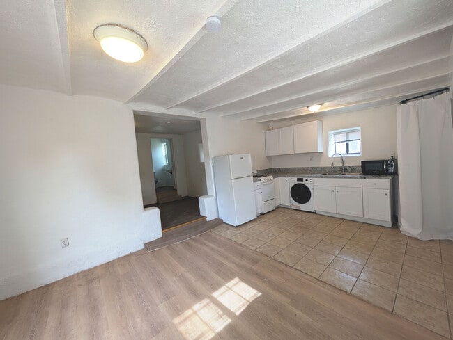 Photo - 1203 Barelas St SW Unidad B