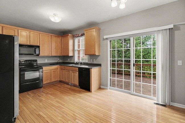 Photo - 41785 Mitchell Rd