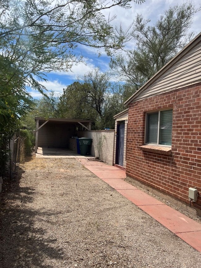 Photo - 2702 E Sylvia St