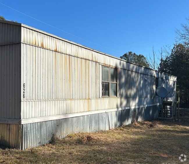 Building Photo - Rent this 2 Bedroom 2 Baths in Aiken! Rental