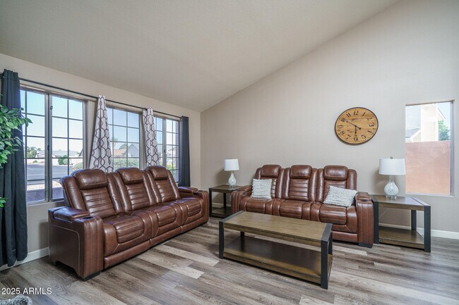 Photo - 6615 N 89th Ave