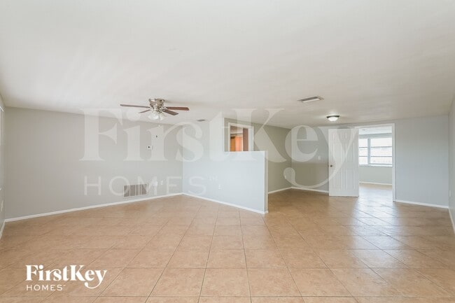 Photo - 7915 Foxbloom Dr