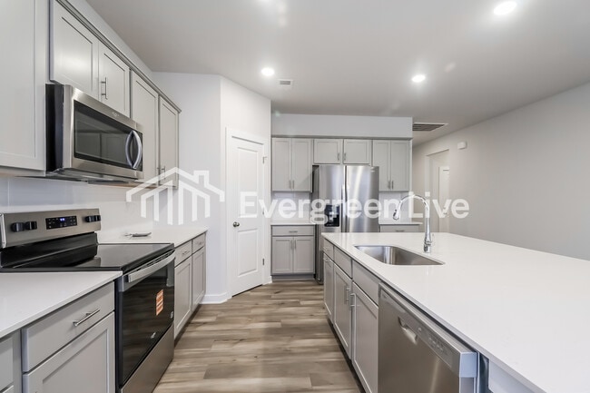 Photo - 2420 Appalachian Trl Dr