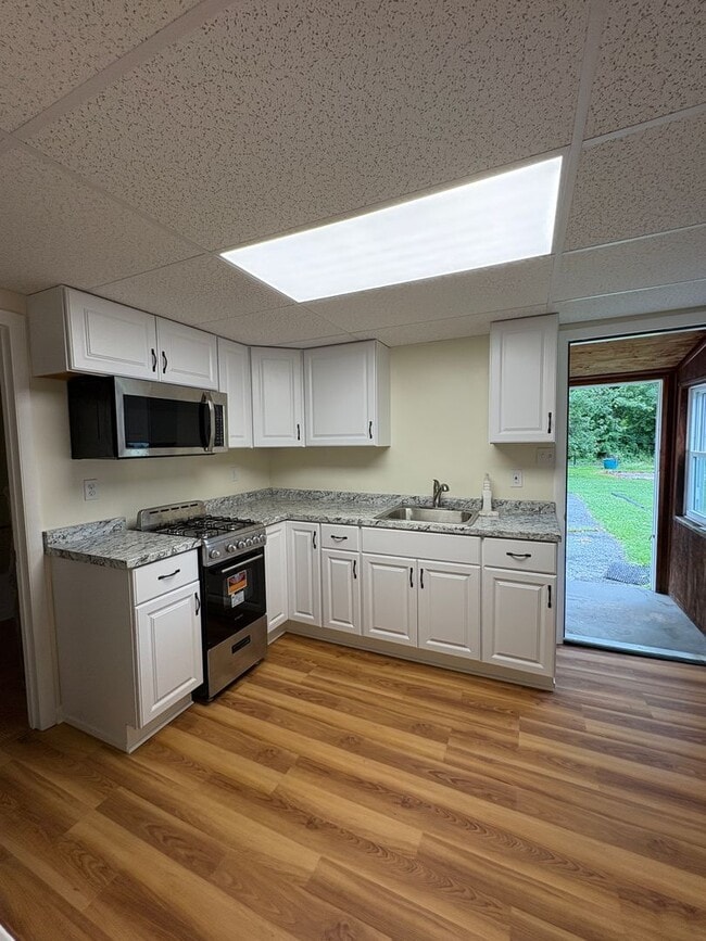 Photo - Updated 1-Bedroom Apartment – Move-In Ready!