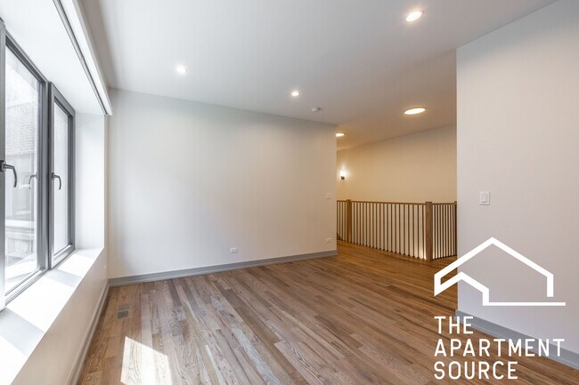 Photo - 1330 W Estes Ave Unit 1A