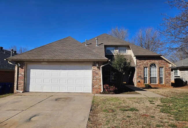 (3) Bed/(2) Bath in NE Norman Avail NOW! F... - (3) Bed/(2) Bath in NE Norman Avail NOW! F... Casa