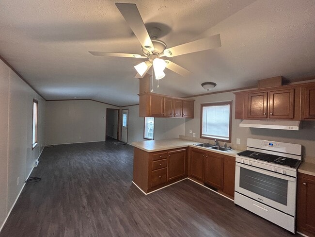 Photo - 17 Deer Run Pky