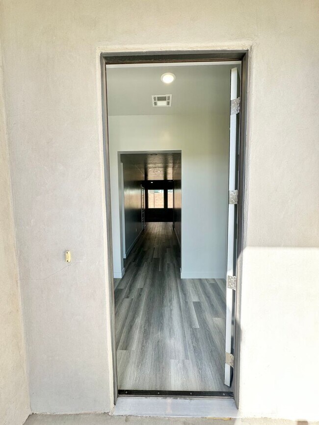 Photo - Desert Edge Home! 4 car garage! Price red...