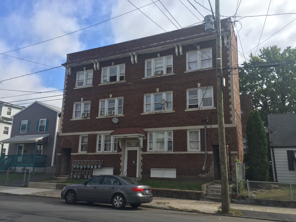 Kossuth Street Apartments - Kossuth Street Apartments