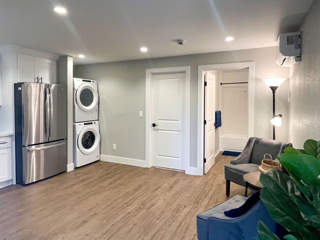 Photo - Skylark Apartments