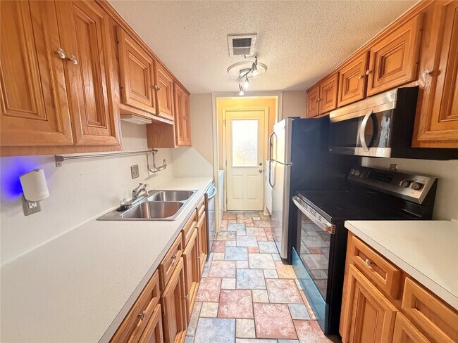 4210 Wyatt St Unit 7