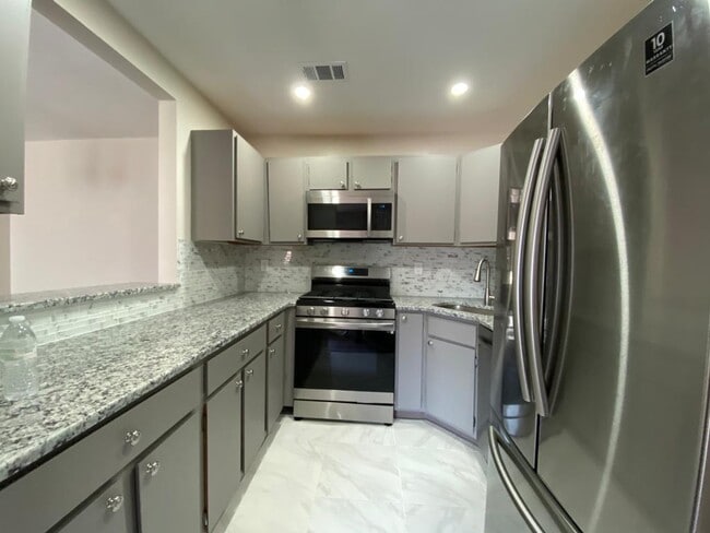 Photo - 94 Quince Ct