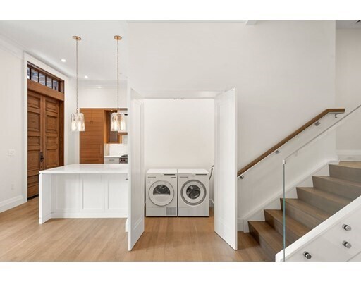 Photo - 45 Temple St