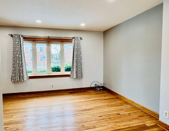 Photo - 5249 W 64th Pl